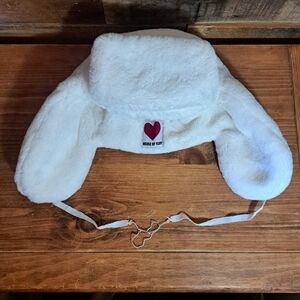 House of Fluff Explorer White‎ Snow Hat.